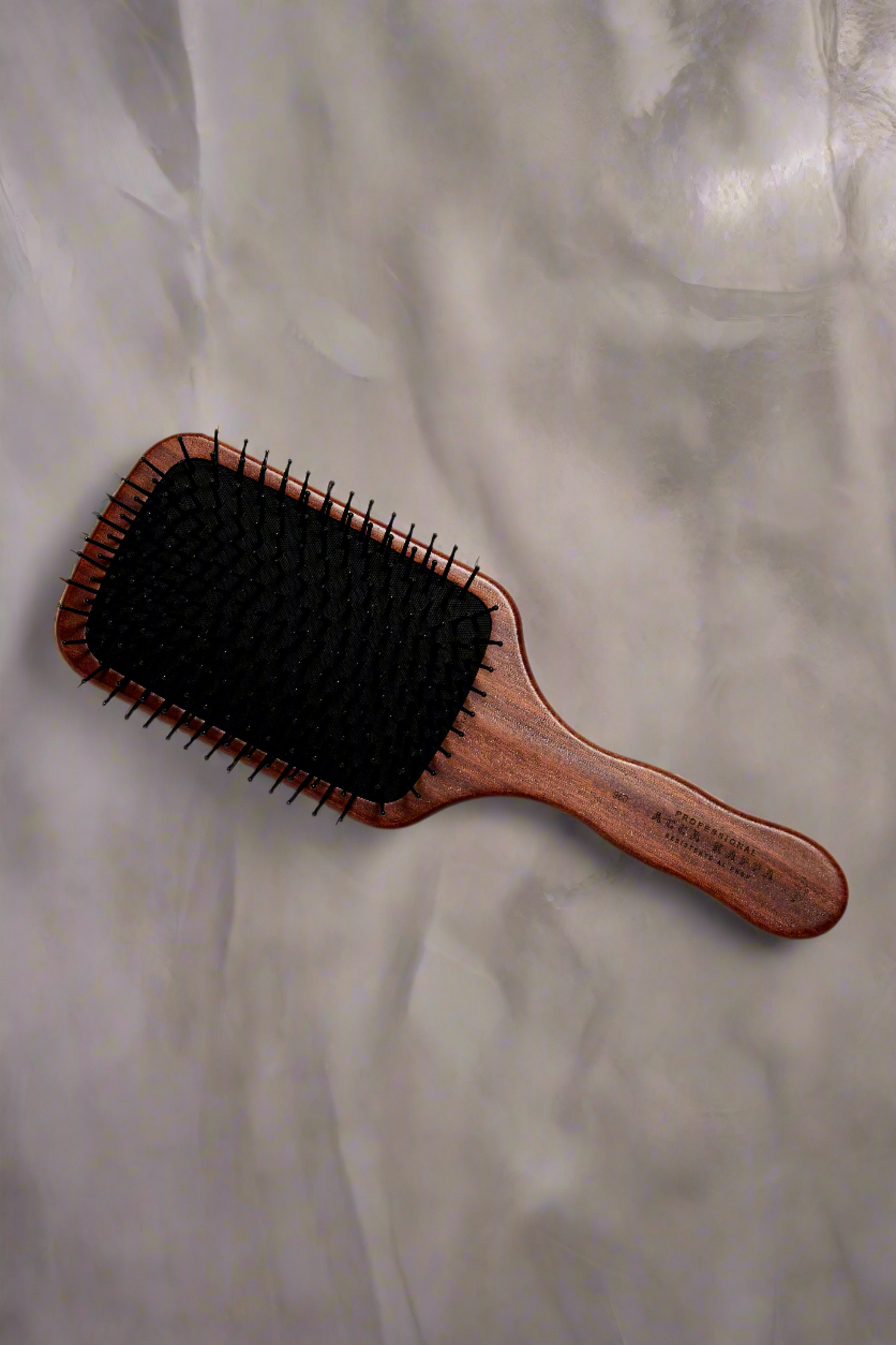 Pneumatic Hair Brush with Heat Resistant Pins