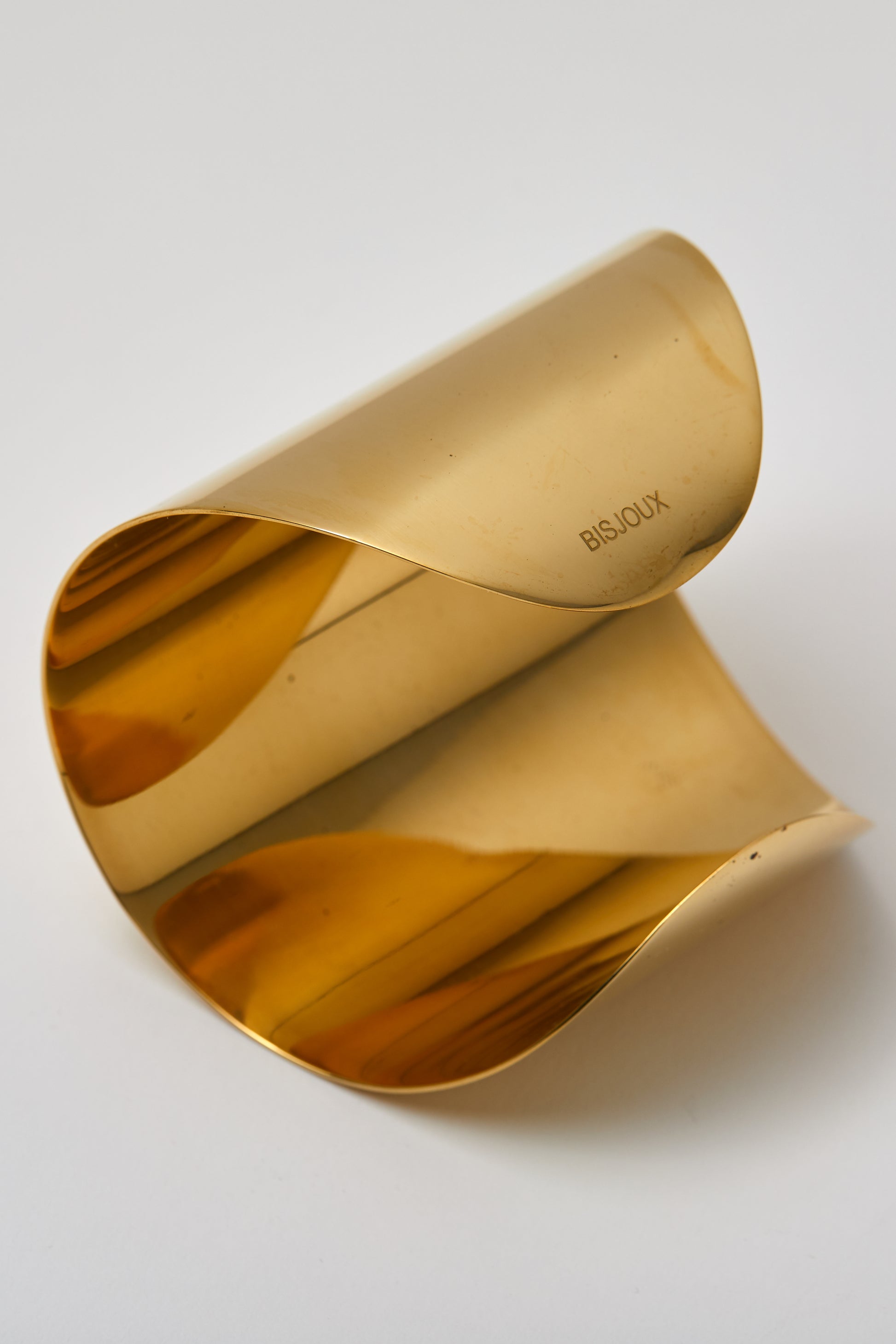 Bisjoux-Brass-Smooth-3"-Cuff-Bracelet-Gold