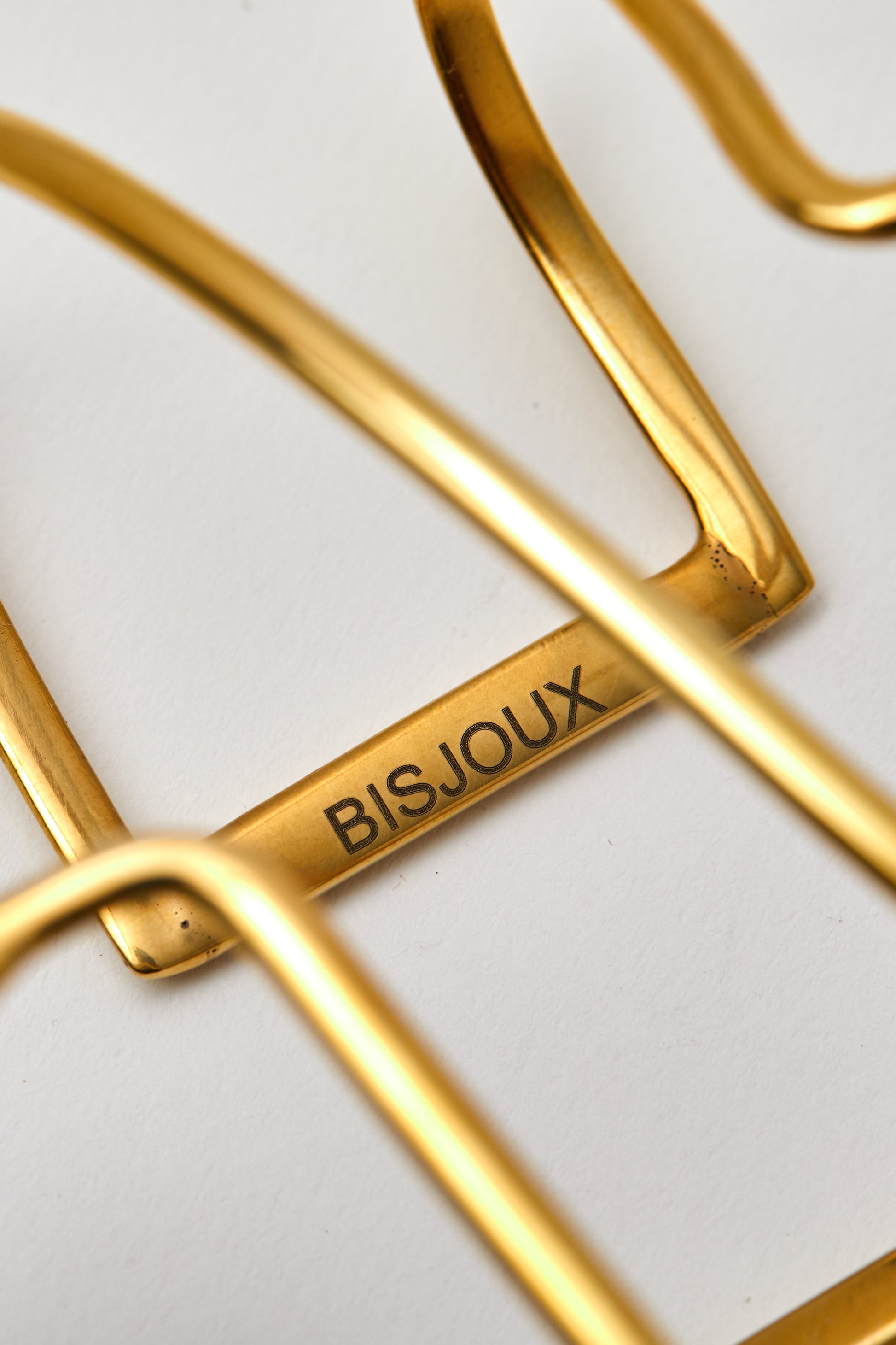 Bisjoux-Brass-snake-serpent-bangle-palmlet