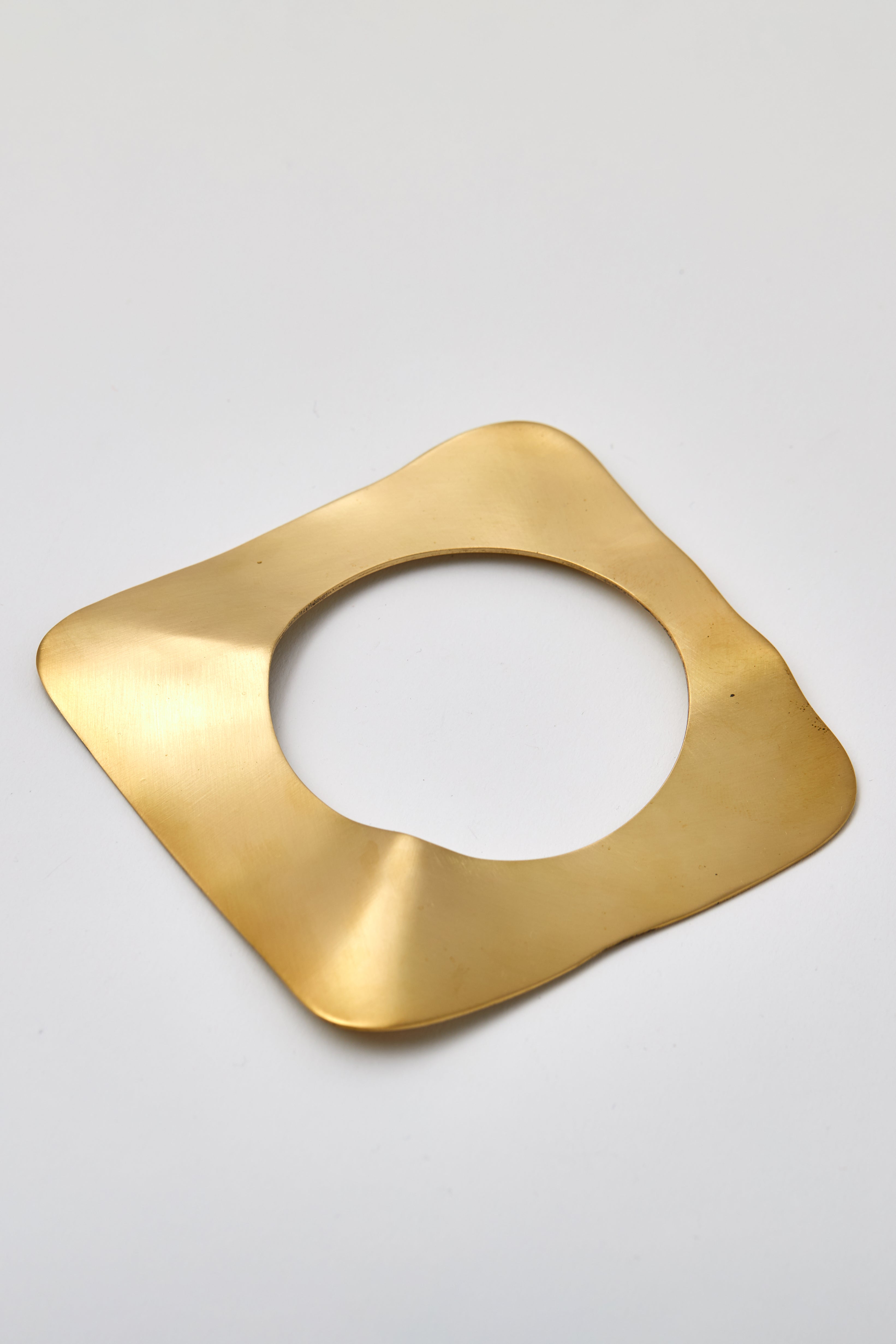 Bisjoux-Solid-Brass-Crushed-Dented-Disc-Bracelet-Square