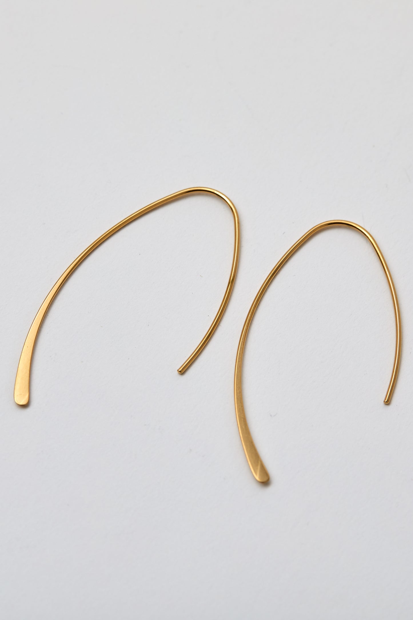 Bisjoux-Gold-Plated-Hoop-Wire-Earrings