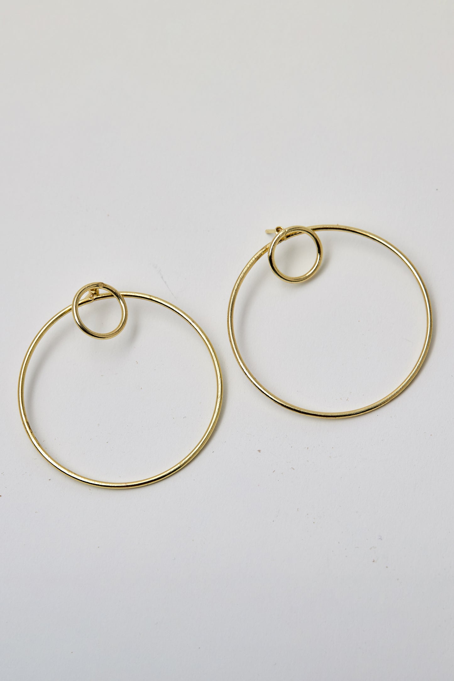 WorldFinds-Double-Hoop-Posts-Gold