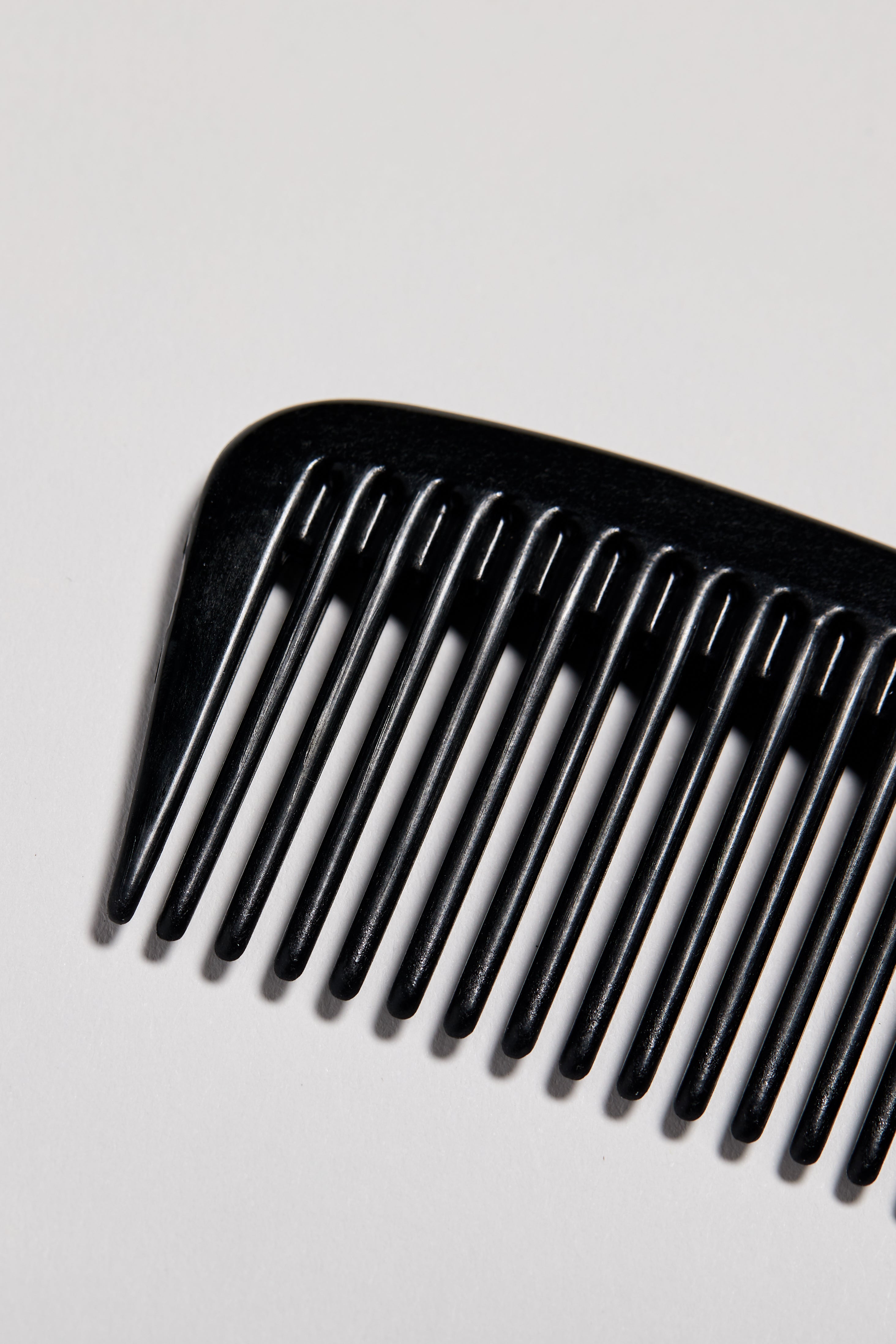 Acca-Kappa-Medium-Teeth-Comb